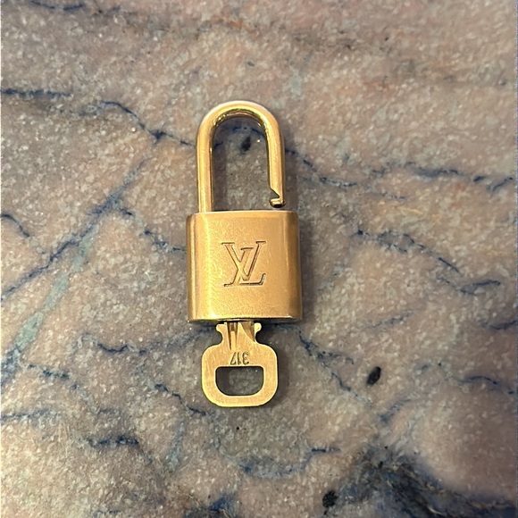 Louis Vuitton Accessories Authentic Louis Vuitton Lock And Key Set